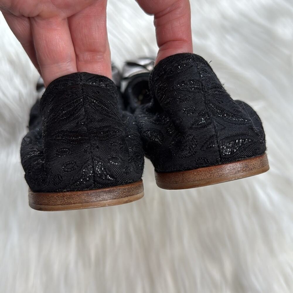 Miu Miu Black Shimmer Fabric and Leather Bow Embellished Scrunch Flat - Picture 8 of 9